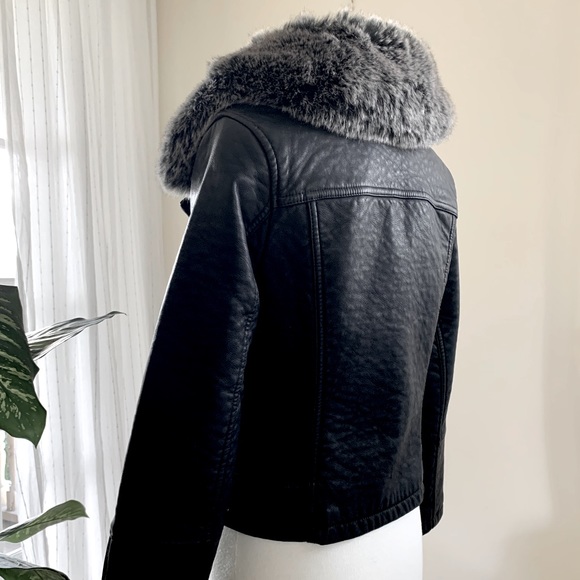 TOPSHOP Biker Pleather Jacket + Faux fur collar - Picture 3 of 11